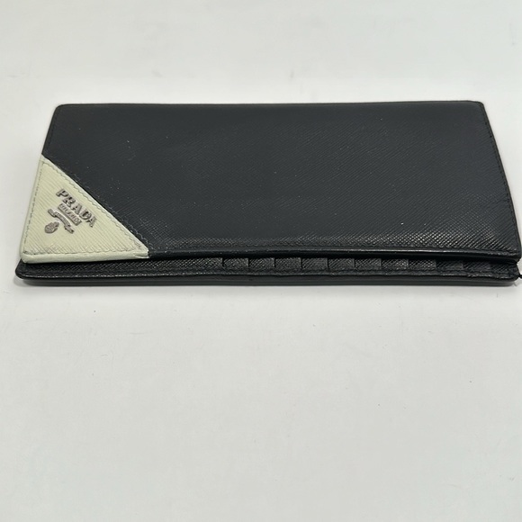 Authenticated PRADA Unisex Saffiano Leather Bi-Fold Bi-color Wallet- Black/White - Picture 15 of 16